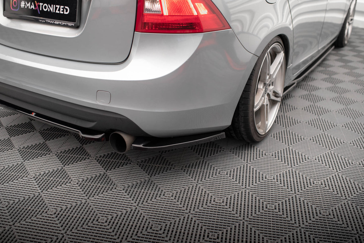 Maxton Heck Ansatz Flaps Diffusor für Volvo S60 R-Design Mk2 schwarz Hochglanz