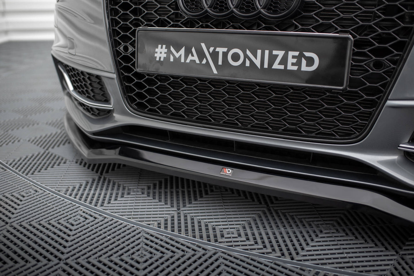 Maxton Front Ansatz V.4 für Audi S5 / A5 S-Line Coupe / Sportback 8T Facelift schwarz Hochglanz