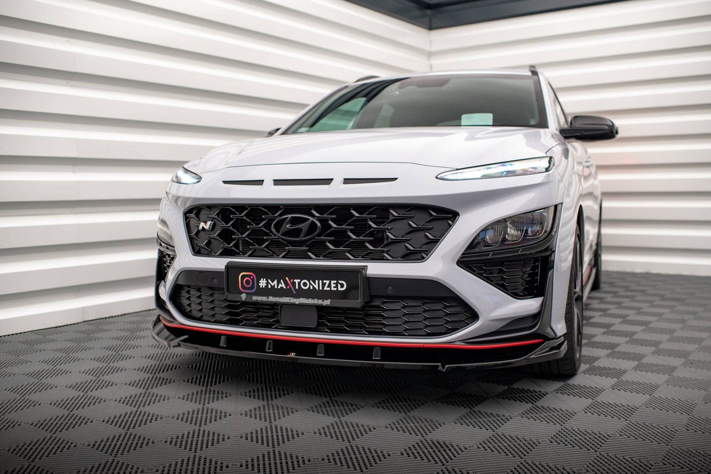 Maxton Front Ansatz V.2 für Hyundai Kona N Mk1 schwarz Hochglanz