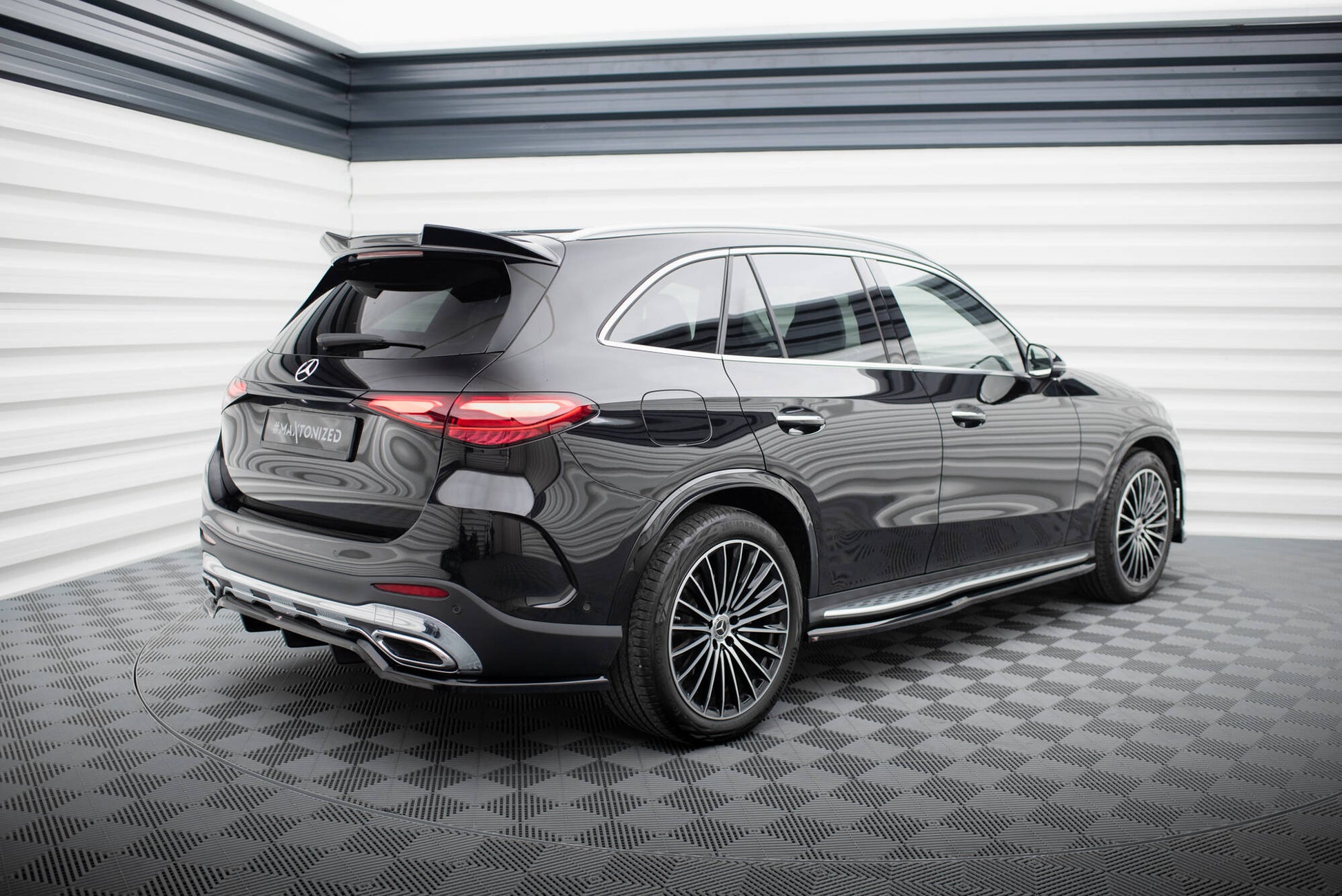 Maxton Spoiler CAP für 3D Mercedes-Benz GLC AMG-Line X254 schwarz Hochglanz