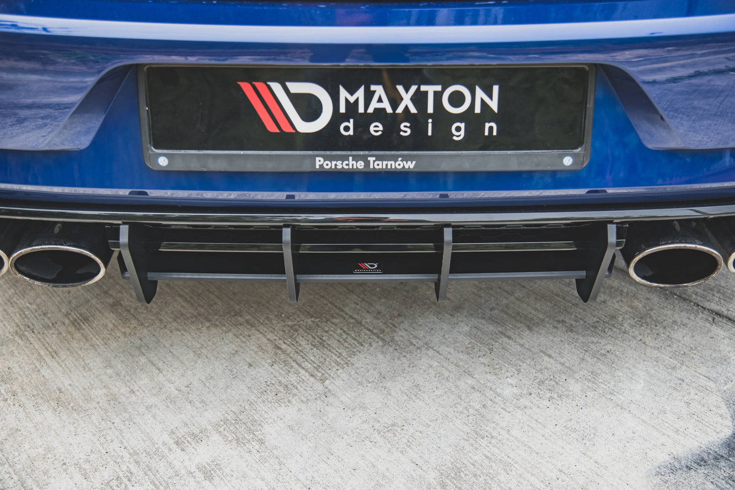 Maxton Robuste Racing Heckschürze für VW Golf 7 R Facelift