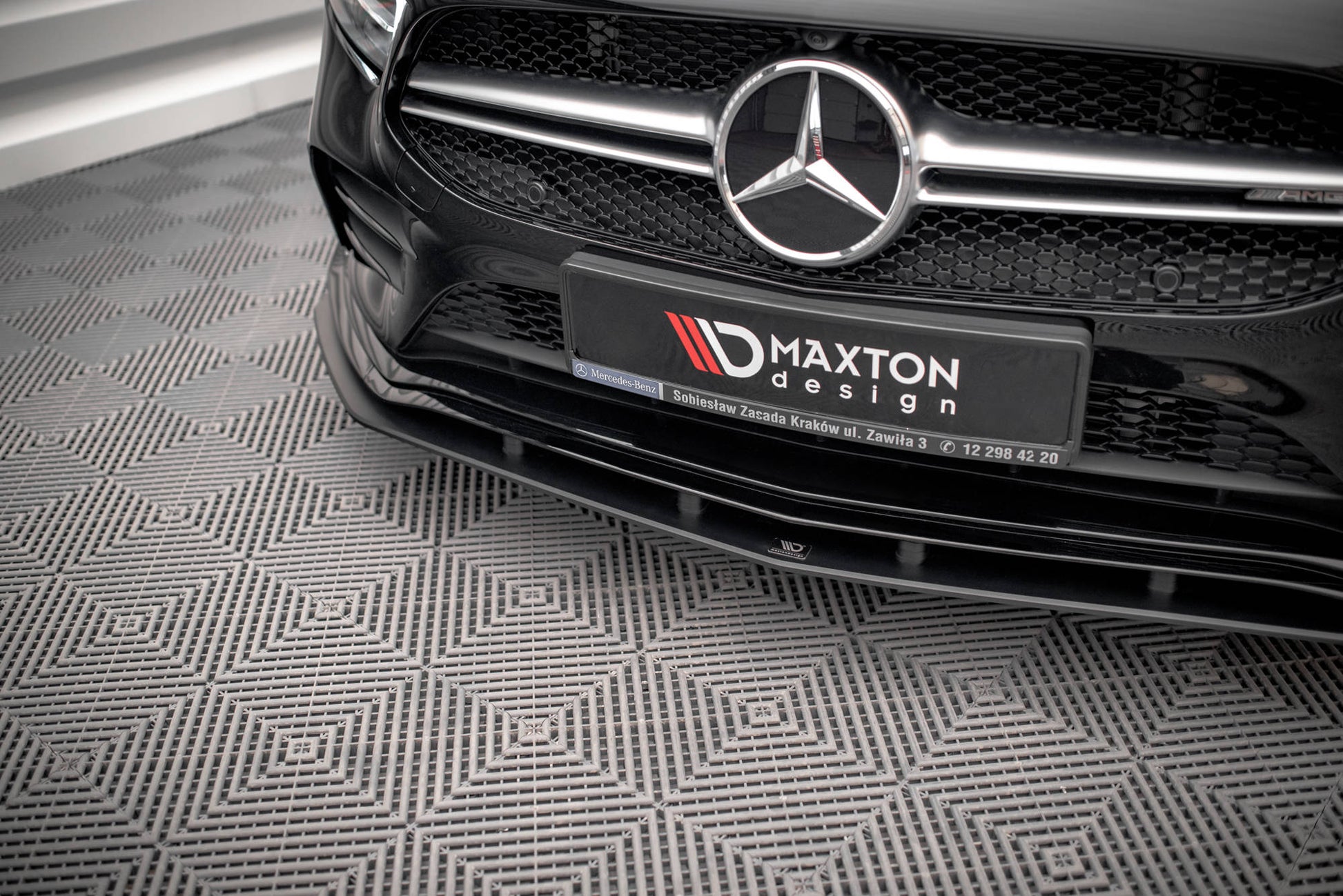 Maxton Street Pro Front Ansatz für für Mercedes A35 AMG / AMG-Line Aero Pack W177