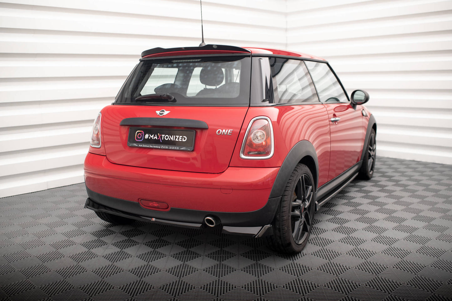 Maxton Spoiler CAP für Mini One R56 schwarz Hochglanz