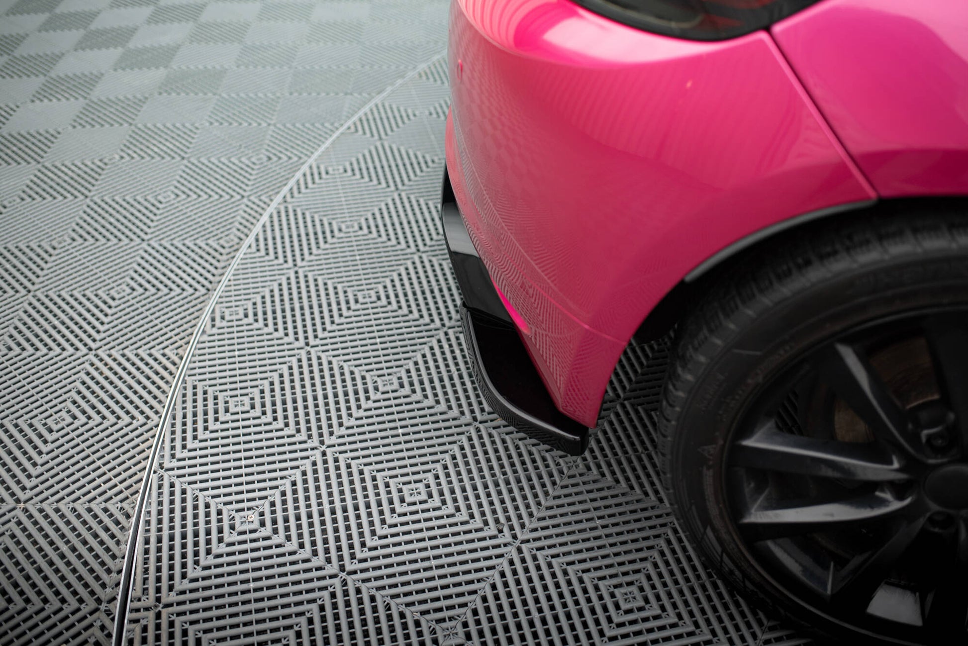 Maxton Heck Ansatz Flaps Diffusor V.2 für Volkswagen Scirocco Mk3  schwarz Hochglanz