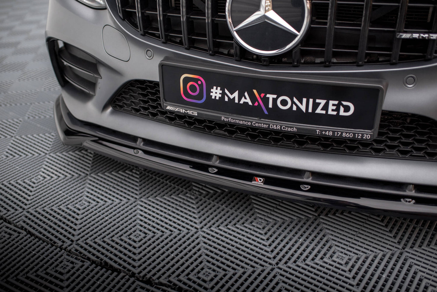 Maxton Front Ansatz V.2 für Mercedes-AMG C43 Coupe / Limousine C205 / W205 Facelift schwarz Hochglanz