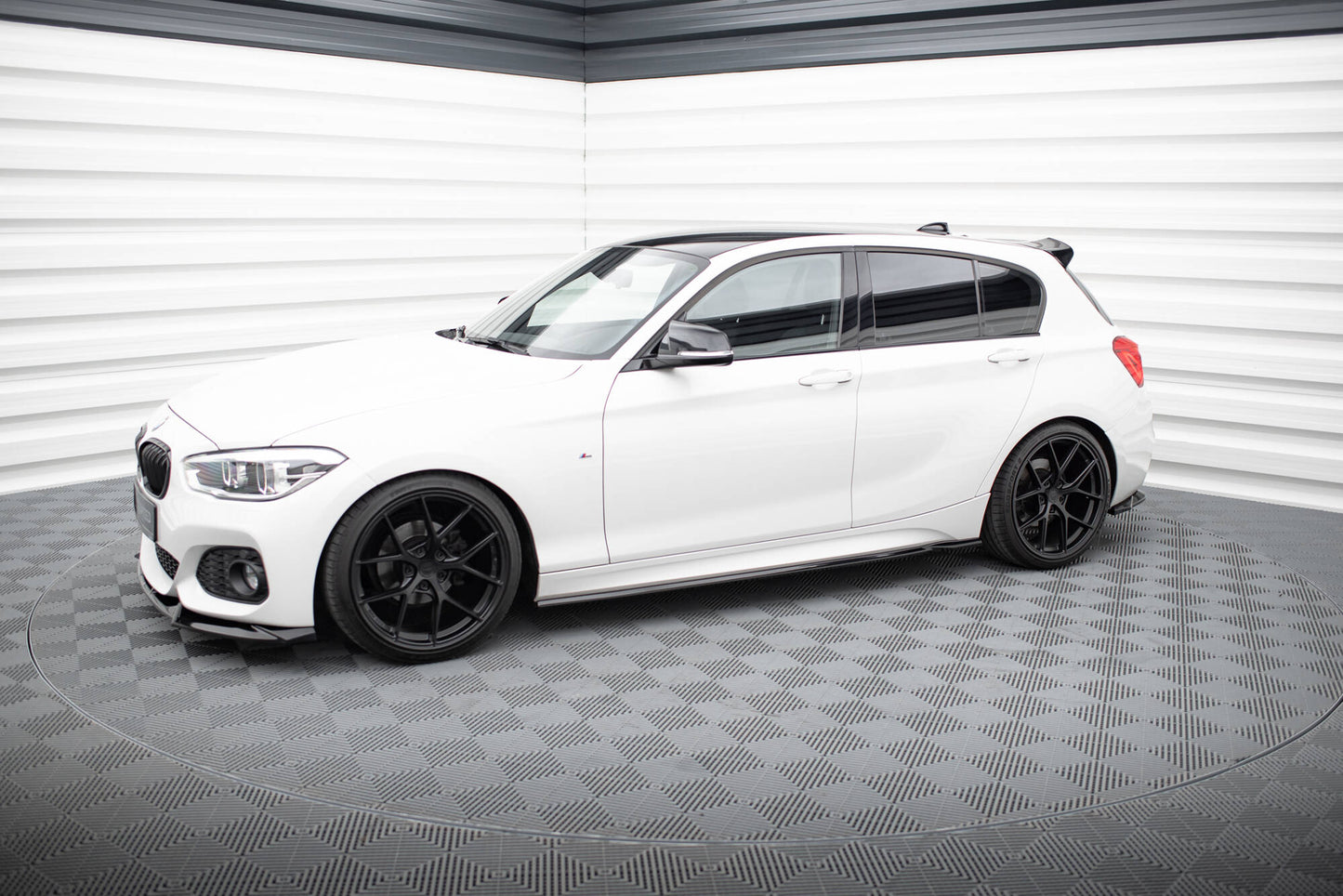 Maxton Seitenschweller Ansatz für V.5 BMW 1er M-Paket / M140i F20 Facelift schwarz Hochglanz