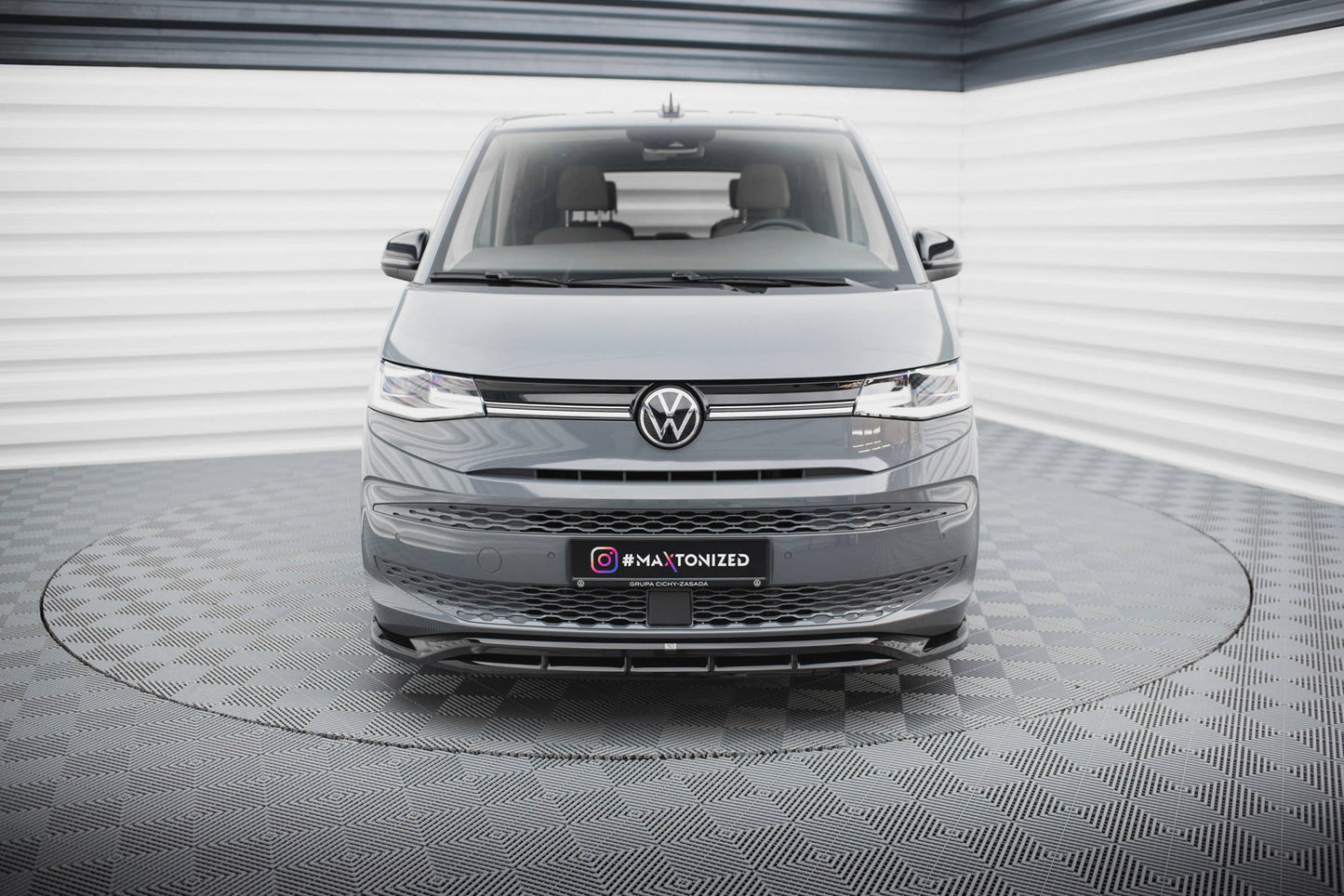 Maxton Front Ansatz V.1 für Volkswagen Multivan T7 schwarz Hochglanz