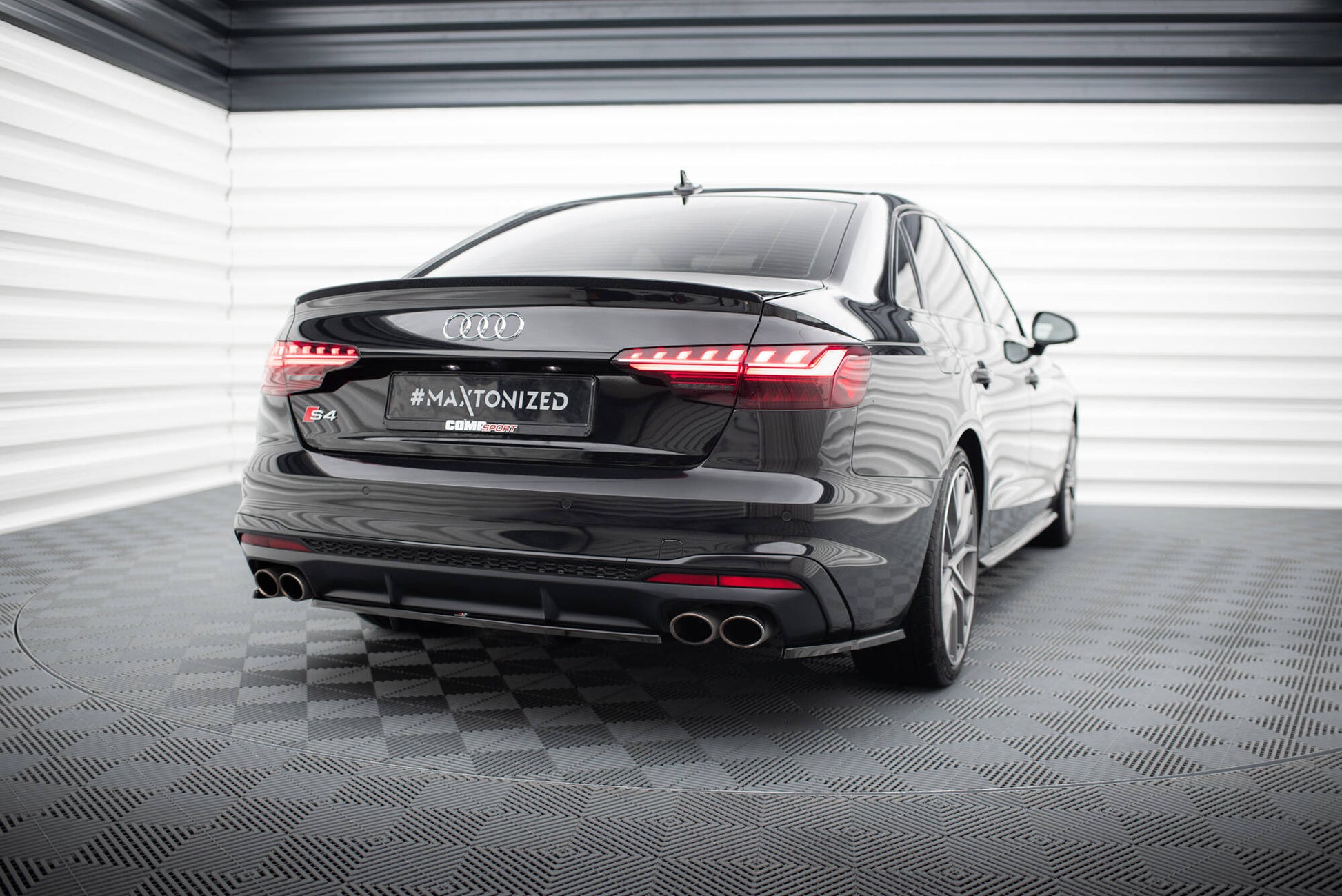 Maxton Heck Ansatz Flaps Diffusor für Audi S4 B9 Facelift schwarz Hochglanz