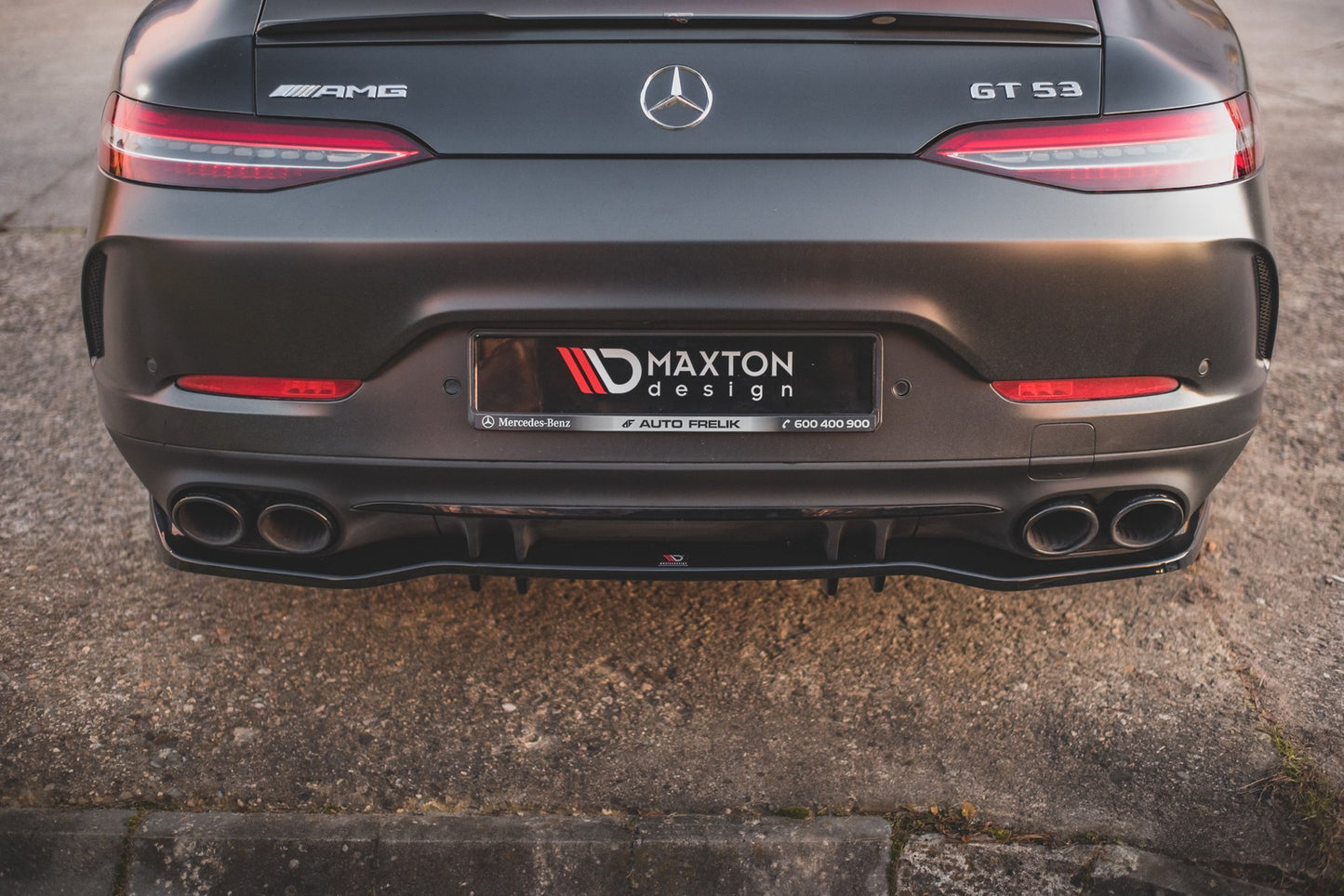 Maxton Mittlerer Diffusor Heck Ansatz DTM Look für Mercedes-AMG 53 4 Door Coupe Carbon Look