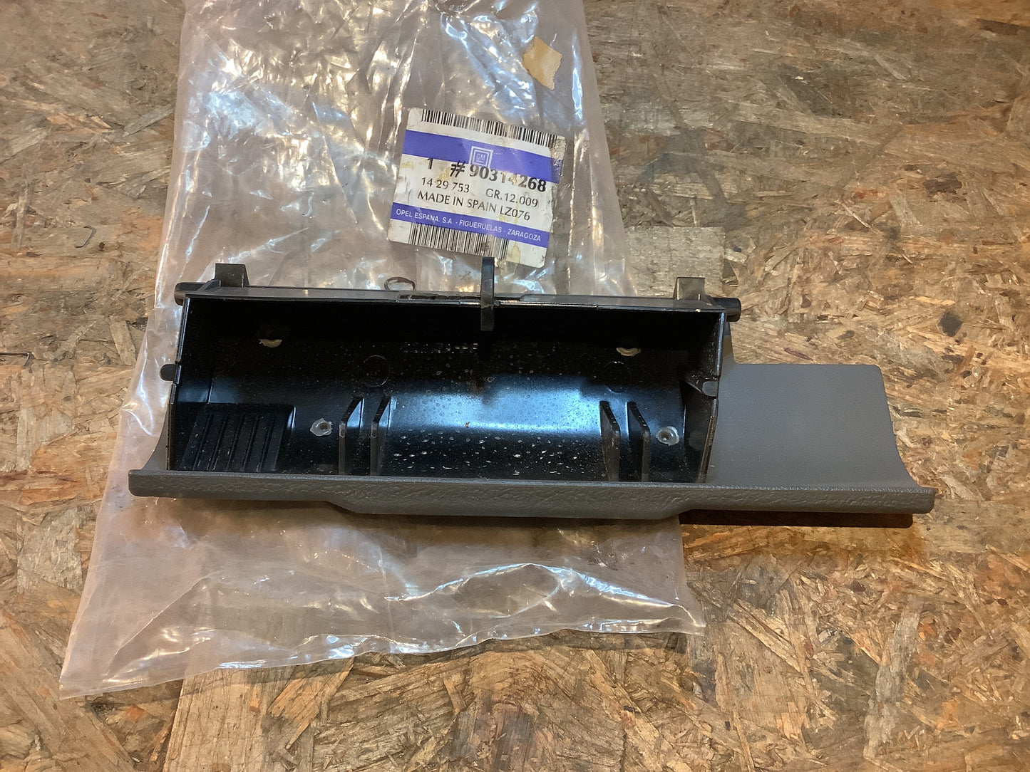 Opel Corsa A Aschenbecher Original GM NEU