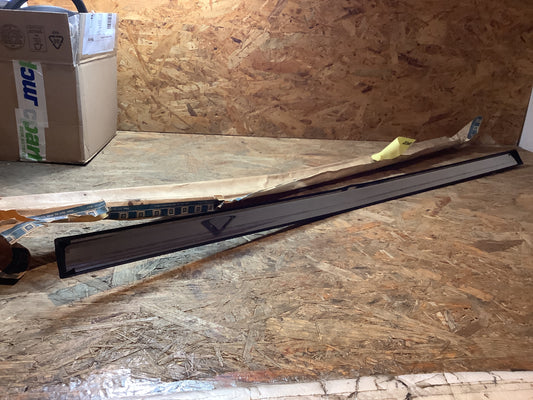 Opel Kadett D Leiste Profil vorn rechts Original GM NEU