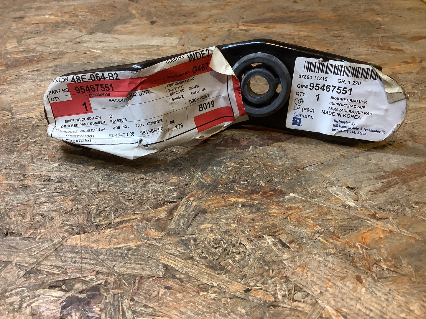 Chevrolet Captiva (C100/C140) Halter, Kühler, obere Säule, links Original GM NEU