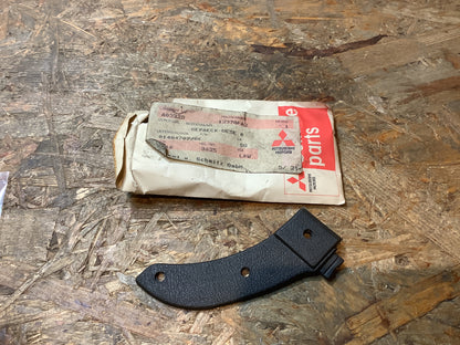 Mitsubishi Diamante Wagon Mitsubishi Sigma Wagon Abdeckungssatz, Hutablage unten Original Mitsubishi NEU