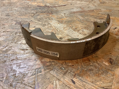 Mitsubishi L300, Delica, Pajero, L200 Bremsbacke Durchmesser: 254x50,5 mm Original Mitsubishi NEU