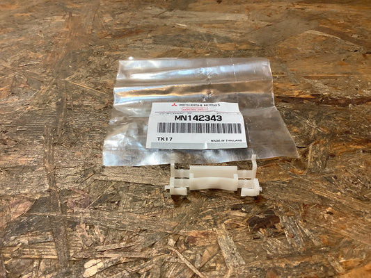 Mitsubishi Lancer, Evo, Outlander Sport Clip, Dachhalterung Zierleiste Original Mitsubishi NEU