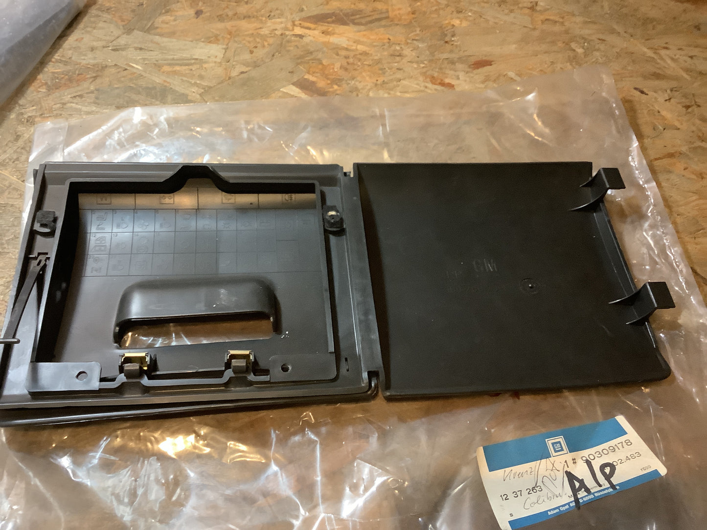 Opel Calibra Abdeckung Sicherungskasten Anthrazit Original GM NEU