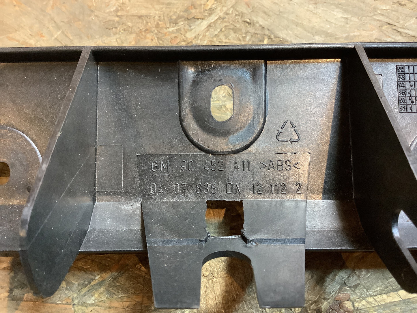 Astra f CC (Schrägheck) Halter, Heckspoiler Original GM NEU