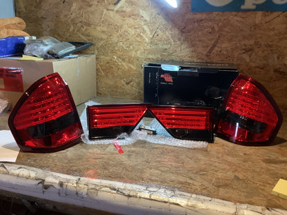 Tuning-Tec LED Rückleuchten für BMW X3 E83 01-06 rot/rauch