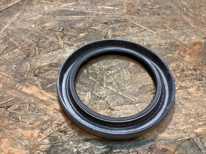 Ford Escort 4; 1,8 D; Ford Escort 5; 1,8 D; Ford Escort 6; 1,8 D, TD;Ford Fiesta 4; 1,8 D; Ford Fiesta 3; 1,8 D;Ford Mondeo 1; 1,8TD; Ford Mondeo 2; 1,8TD; Ford Orion 2; 1,8D; Ford Orion 3; 1,8D,TD Kurbelwellendichtring Original Ford NEU