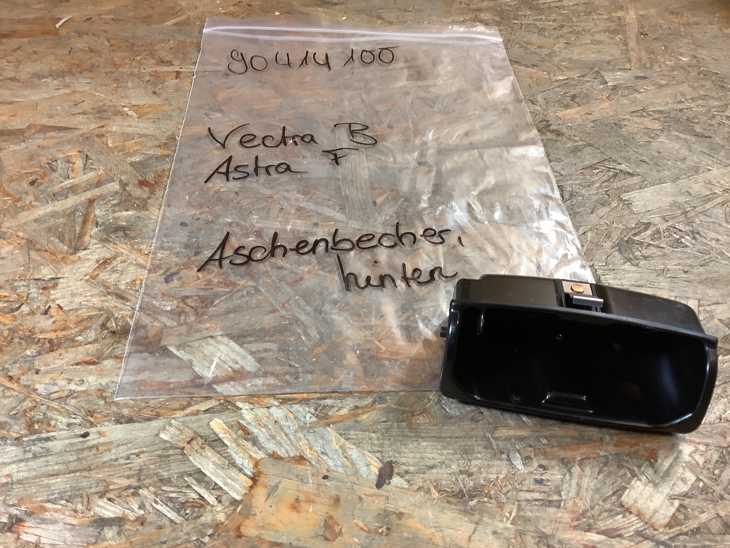 Vectra B, Astra F Aschenbecher, hinten Original GM NEU