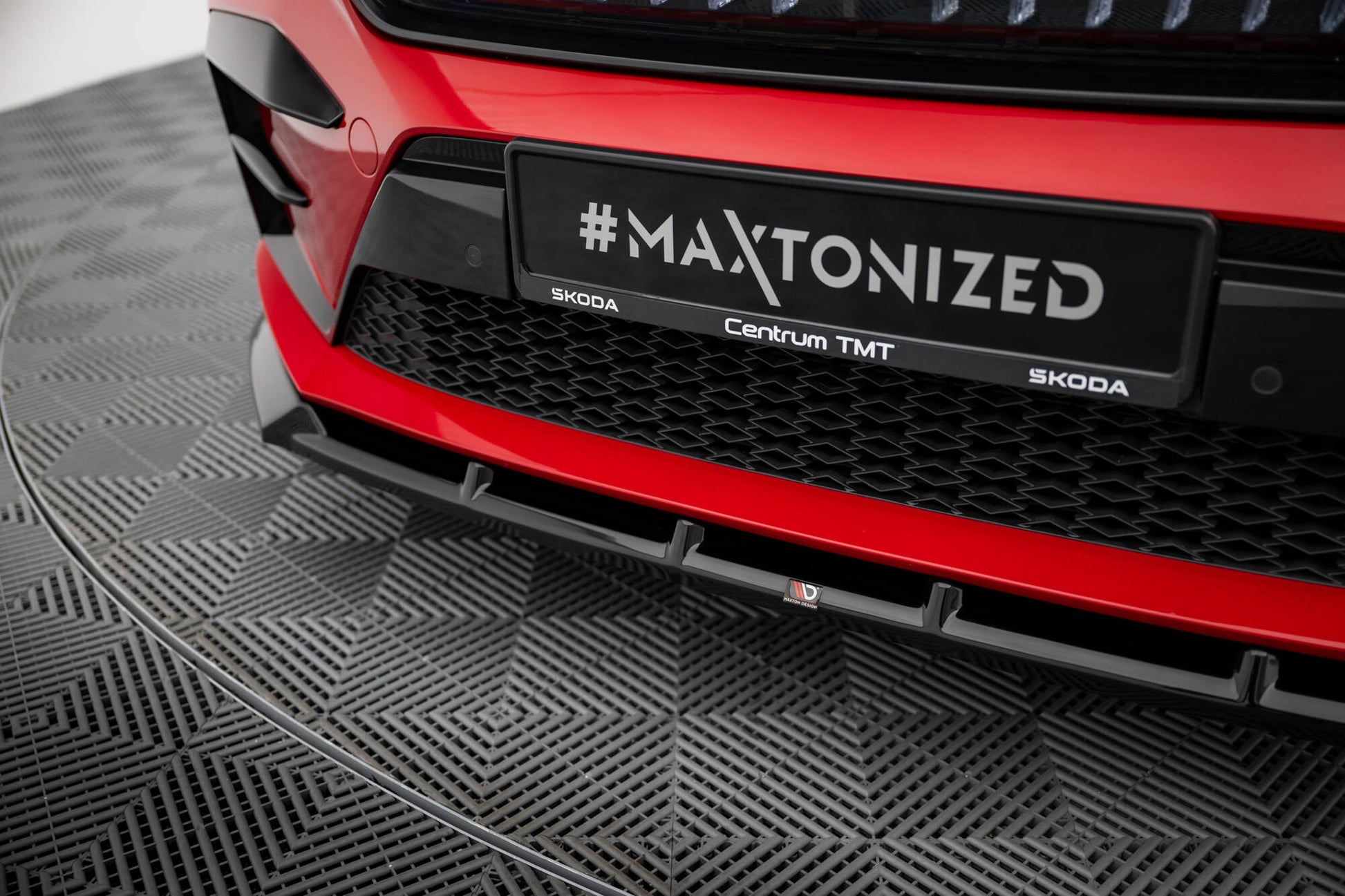 Maxton Front Ansatz für Skoda Enyaq Coupe iV  schwarz Hochglanz