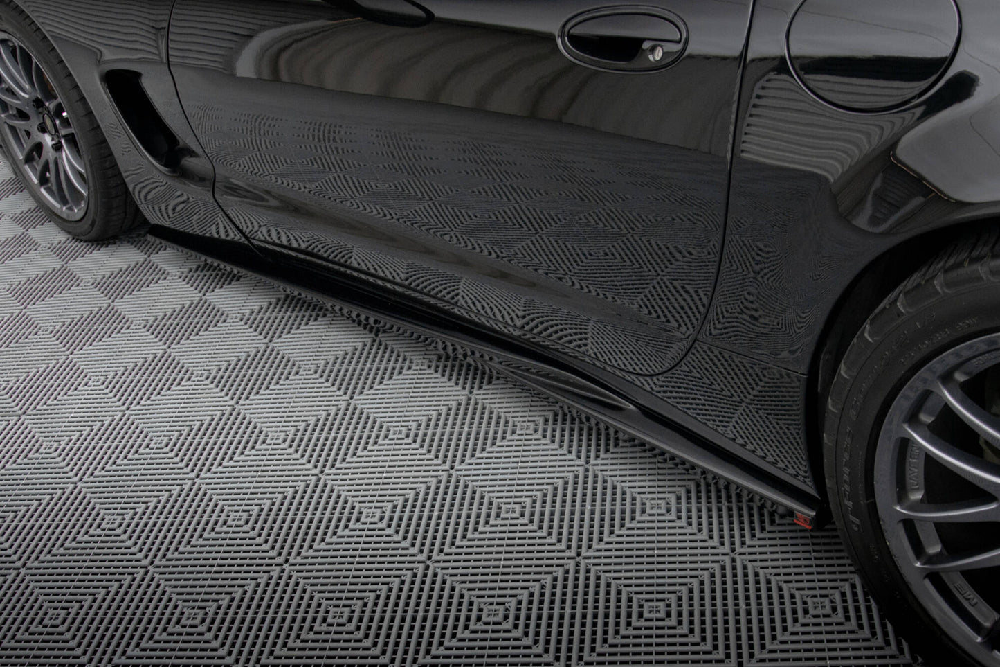 Maxton Seitenschweller Ansatz für Chevrolet Corvette C5 schwarz Hochglanz