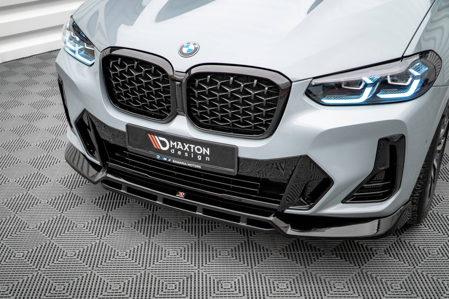Maxton Front Ansatz V.1 für BMW X4 M-Paket G02 Facelift schwarz Hochglanz