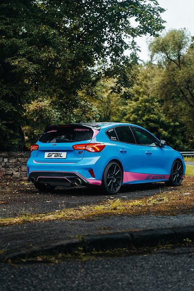 Grail Auspuffanlage Ford Focus MK4 ST Schwarze Endrohre 127mm Fließheck