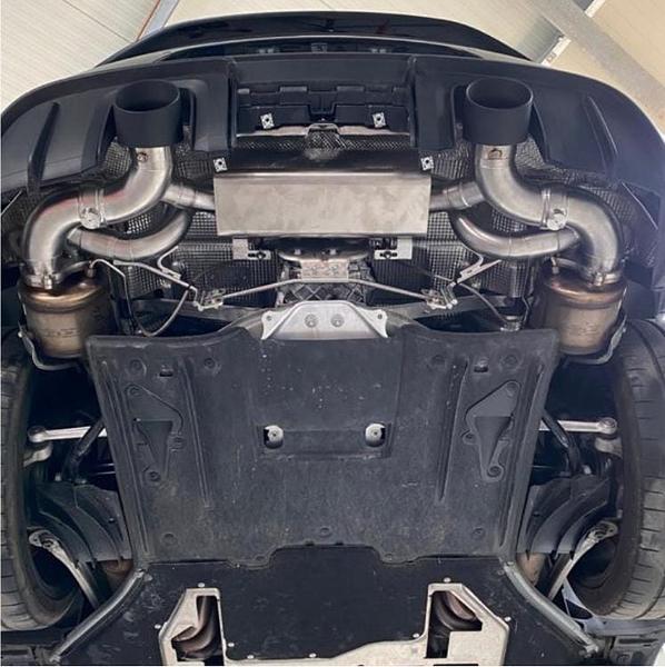 Grail Auspuffanlage Porsche 718 Cayman GT4 Schwarze Endrohre