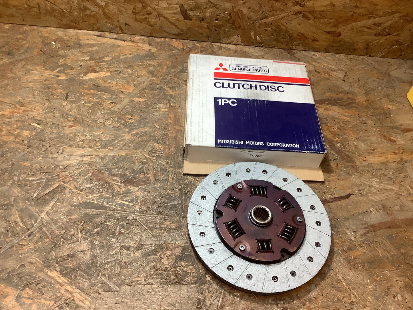 Mitsubishi Lancer Galant Kupplungsscheibe Original Mitsubishi NEU