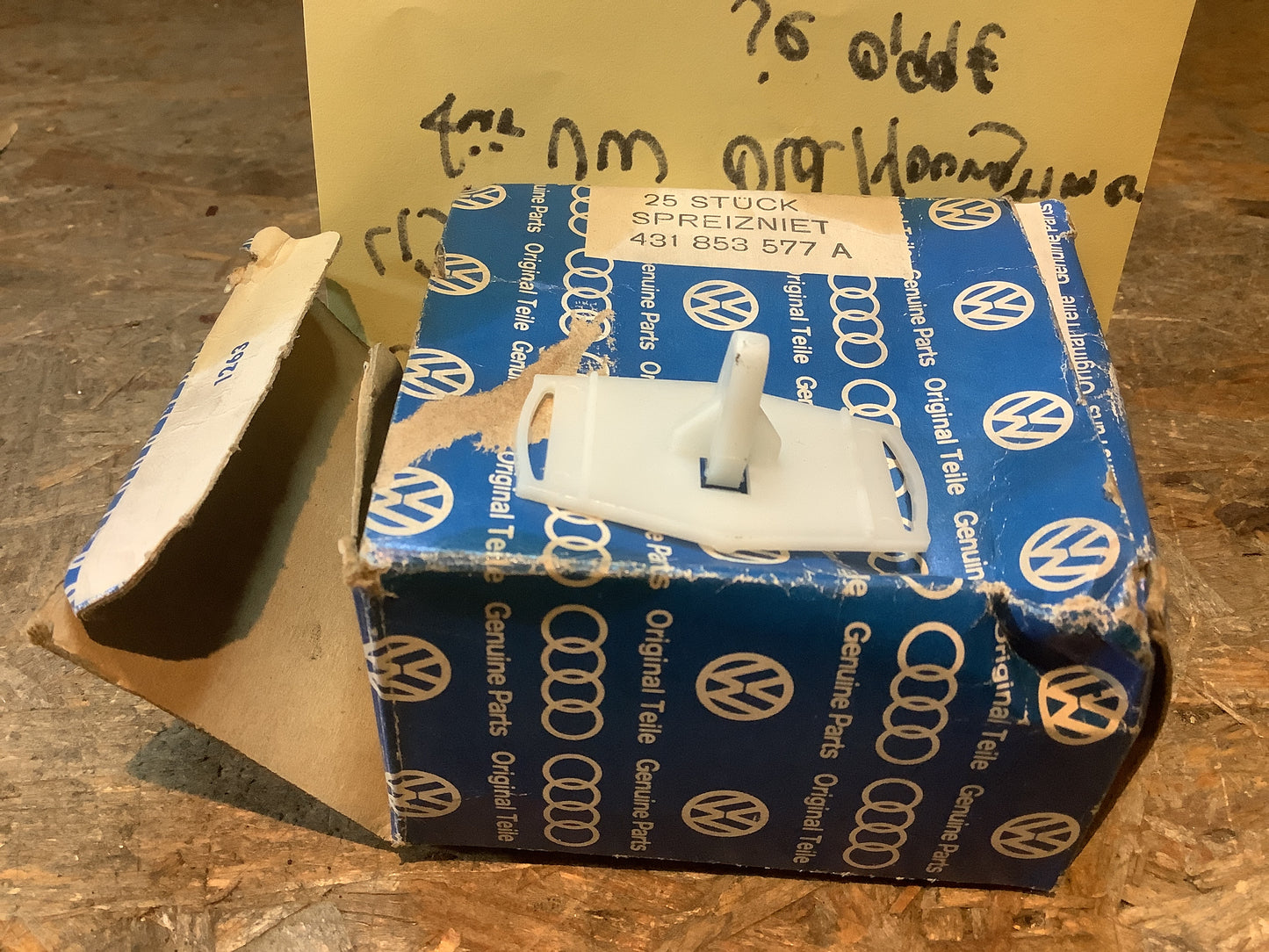 VW Oldtimer/Youngtimer Spreiznietclip Original VW Audi NEU