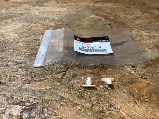 Mitsubishi Eclipse Cross, FUD, Bj. 18-19 Türdichtungsklammer-Set (jew. 2 Stück) Original Mitsubishi NEU