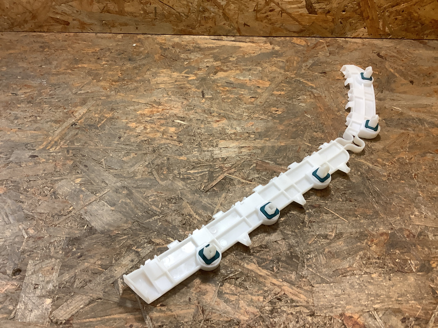 Mitsubishi Outlander Halter, Stoßstange, rechts hinten Original NEU