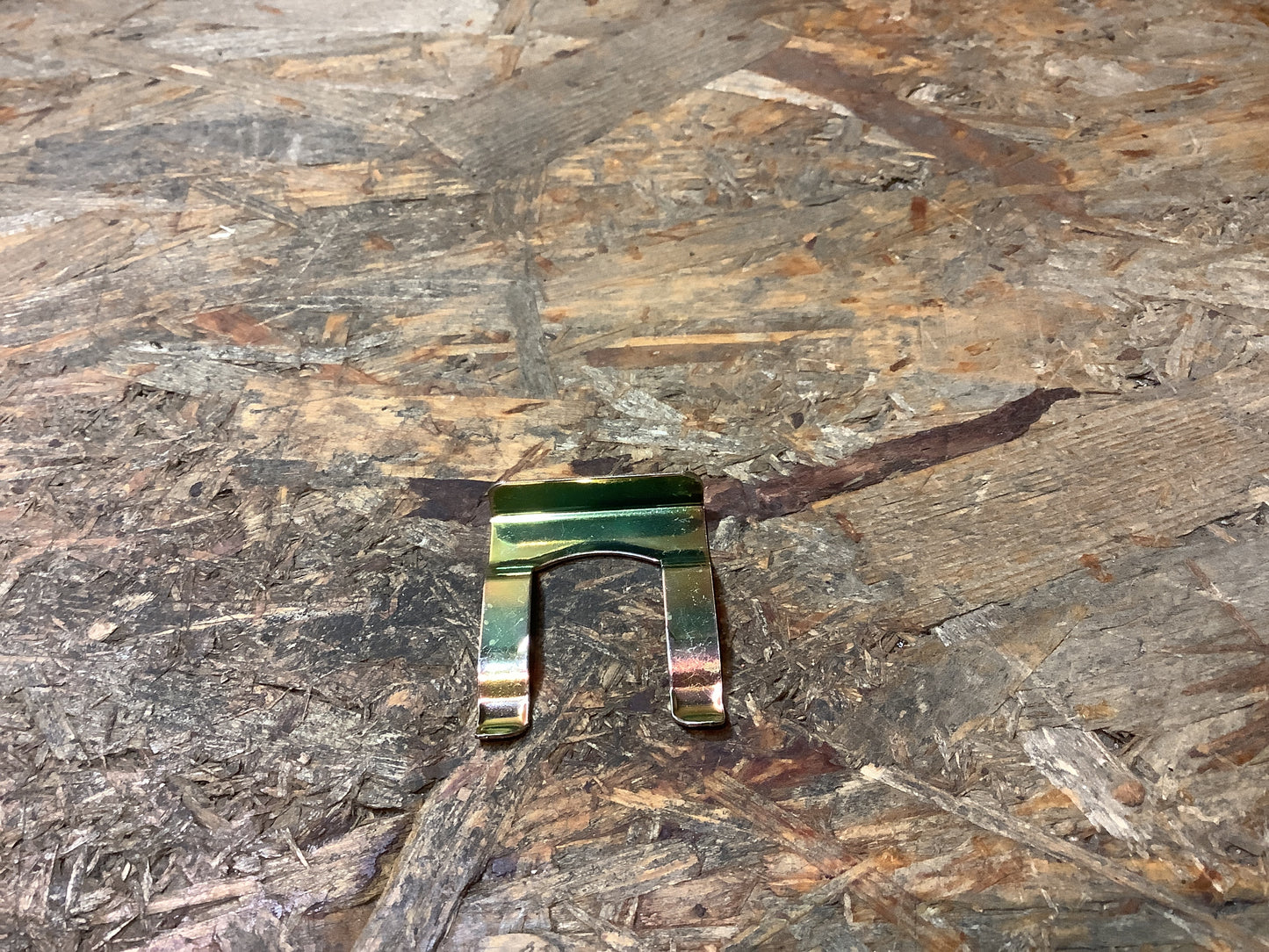 Mitsubishi Strada Halter für Türschlosszylinder Original NEU