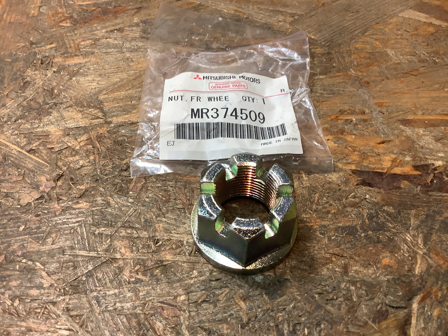 Mitsubishi Montero Europe V64W, Pajero Mutter für Achse Original Mitsubishi NEU