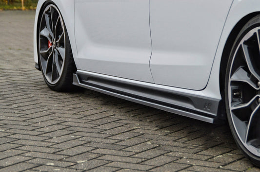 CUP Seitenschwellersatz mit Flaps vorn Hyundai i30N + N-Performance ( PDE) Carbon