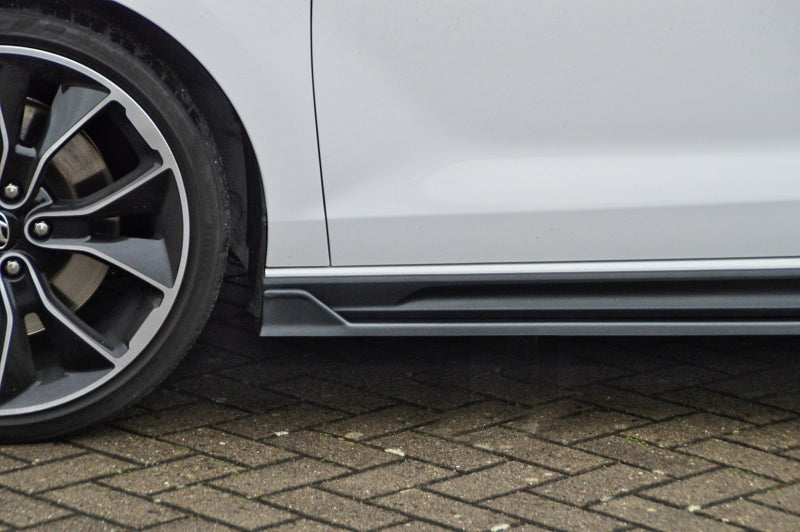 CUP Seitenschwellersatz mit Flaps vorn Hyundai i30 Fastback N Schwarz Glanz