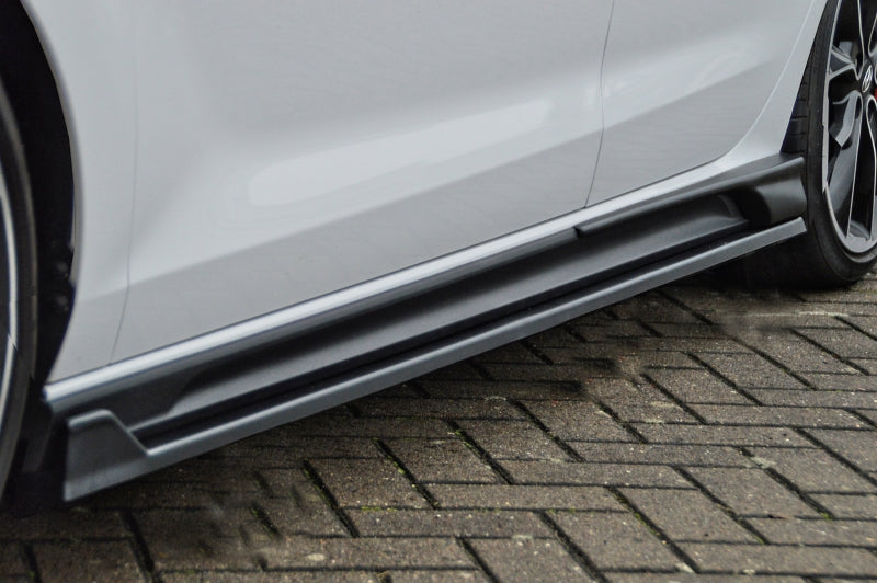 CUP Seitenschwellersatz mit Flaps/Schacht Hyundai i30 Fastback N Schwarz Matt