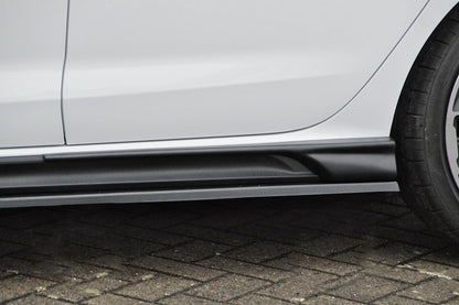 CUP Seitenschwellersatz mit Flaps/Schacht Hyundai i30 Fastback N Carbon
