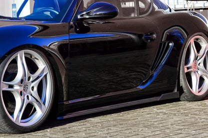 CUP Seitenschwellersatz mit Wing hinten Porsche Cayman 987 Schwarz Matt