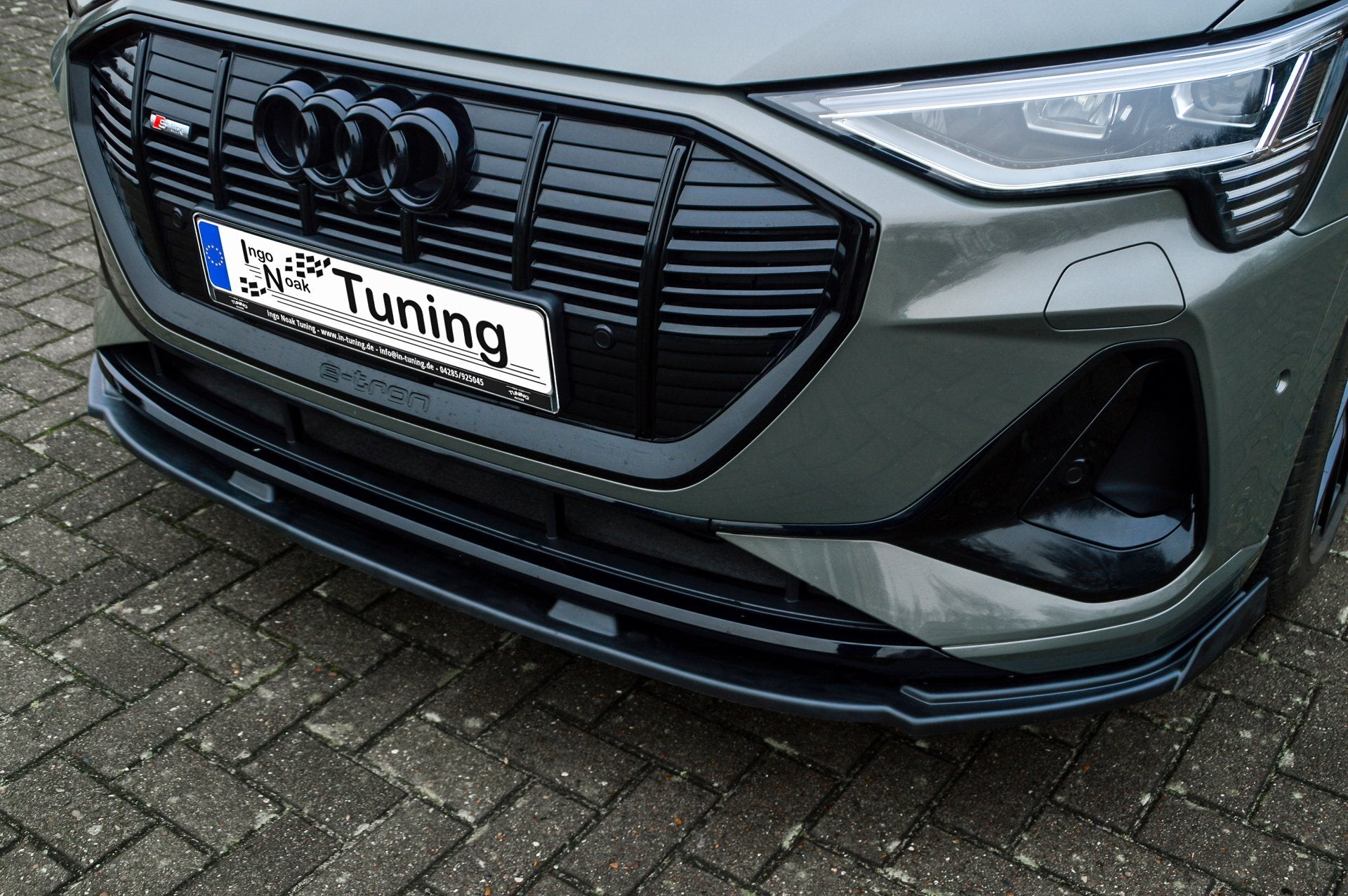 CUP Frontspoilerlippe mit Seitenwing Audi e-tron Quattro Sportback Schwarz Glanz