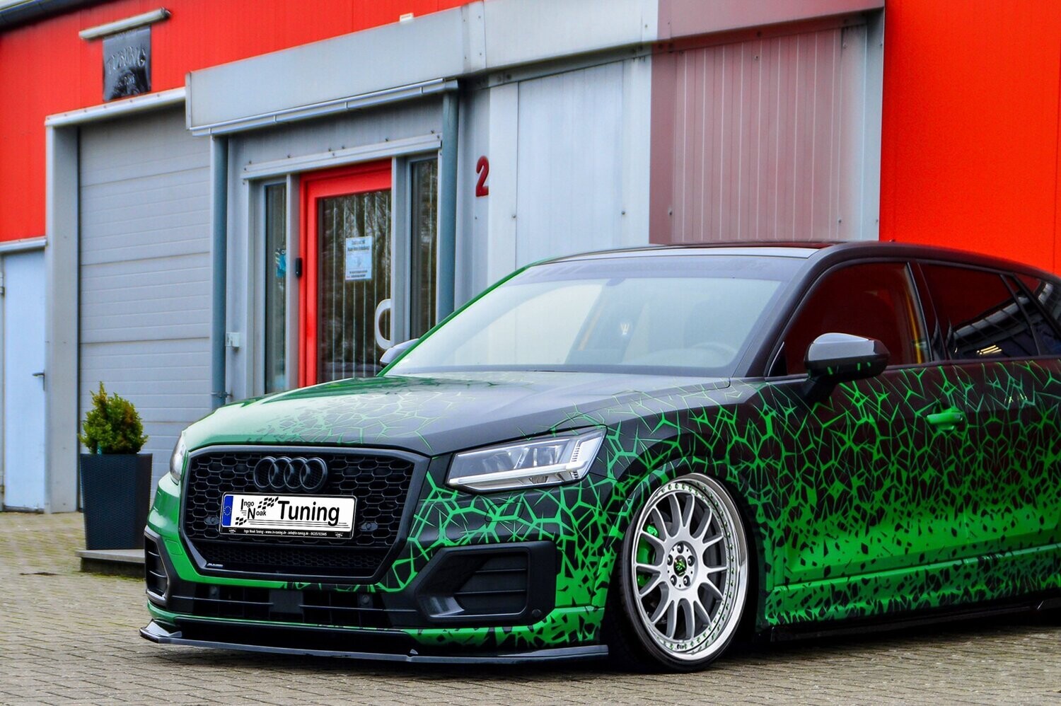 CUP Frontspoilerlippe ABS Audi Q2 GA, MK1 Bj.: 2016-2020 Schwarz Glanz