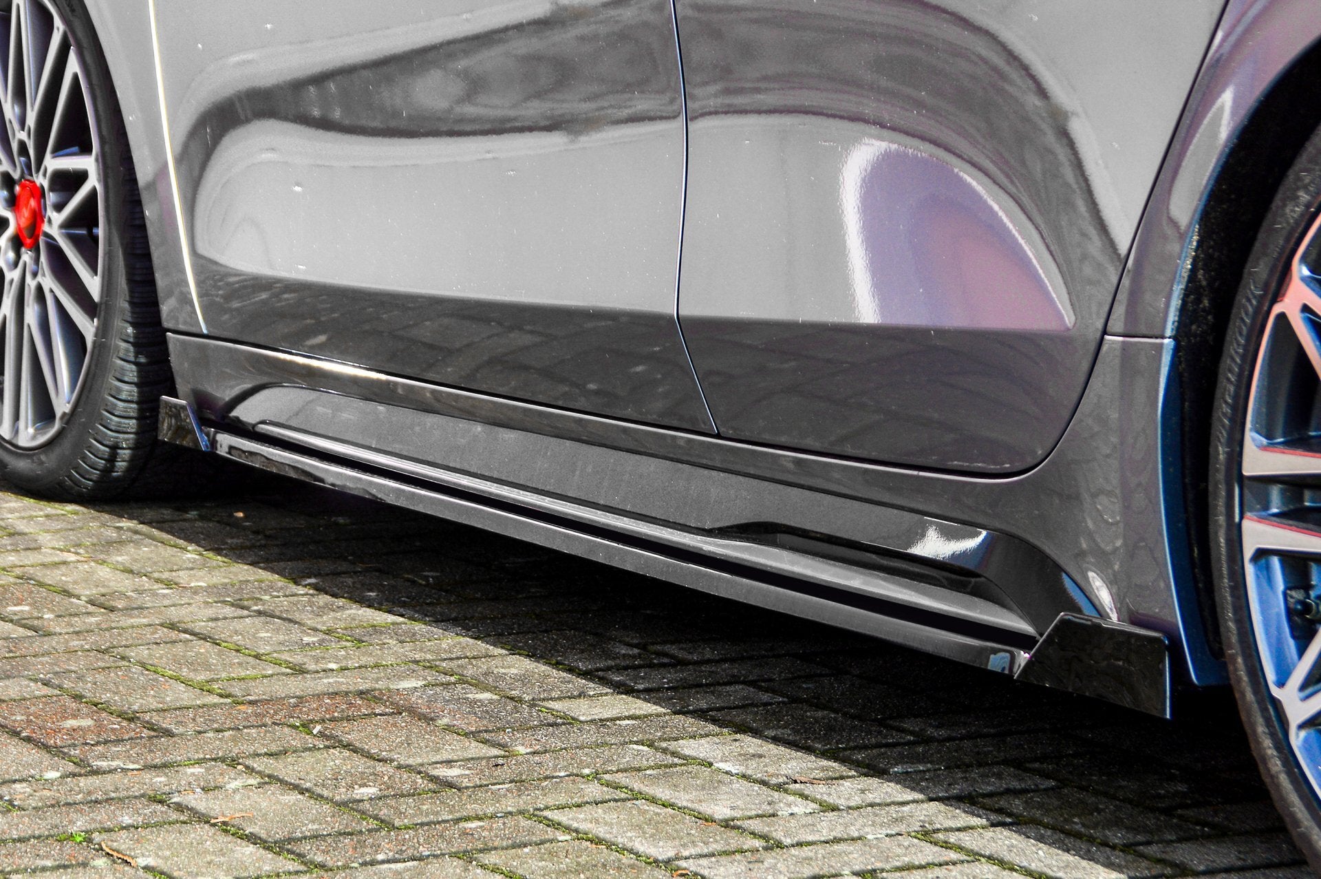 CUP Seitenschwellersatz mit Wing Kia Pro Ceed GT Facelift Schwarz Matt