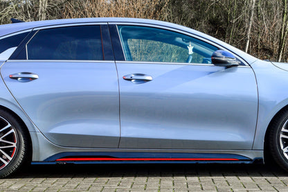 CUP Seitenschwellersatz mit Wing vorne Kia Ceed GT, CD ( FL) Carbon