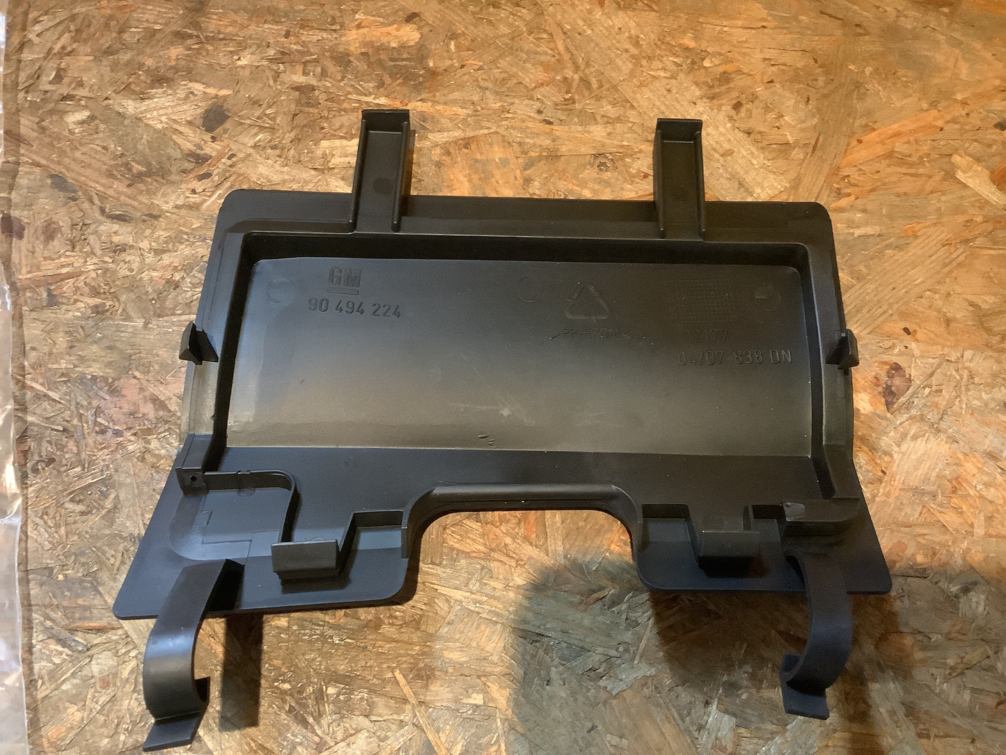 Opel Omega B Klappe Abschleppöse Original GM NEU