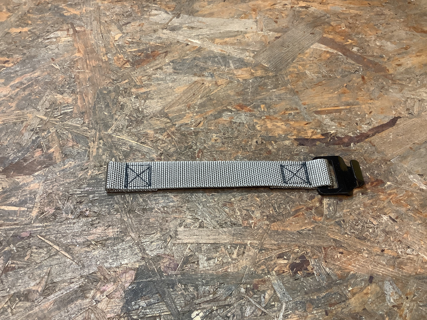 Mitsubishi Pajero Band an Faltverdeck Original NEU