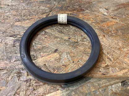 Mitsubishi Colt II (C10), Bj. 10.82-04.88; Mitsubishi L300/Delica II Bus (L03_P/G,LO_2P), Bj. 05.80-02.87 Kurbelwellensimmerring Original Mitsubishi NEU