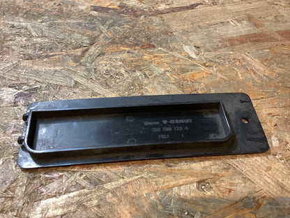 VW Bus T3 Verschlussdeckel Frischluftkanal links Original VW NEU