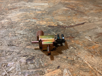 Mitsubishi Montero  - Mitsubishi Pajero Emissions-Magnetventil Original Mitsubishi NEU