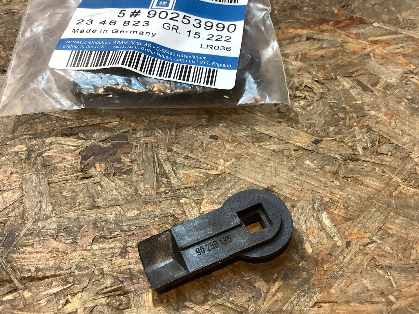 Vectra A Clip Unterteil Fach erste Hilfe Original GM NEU